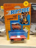 ERTL RIPTIDE 1960 CORVETTE, PLEASE SEE THE PICTURES FOR MORE INFORMATION.