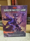 DUNGEONS AND DRAGONS, DUNGEON MASTER'S GUIDE BOOK, PLEASE SEE THE PICTURES FOR MORE INFORMATION.