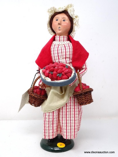 BYERS CAROLER "THE CRIES OF LONDON" STRAWBERRY GIRL, 14 INCHES TALL.