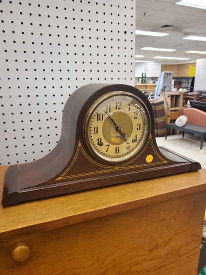VINTAGE 1930S PLYMOUTH INLAYED WOOD CASE MANTLE CLOCK, HAS SCRATCHES AND BLEMISHES, MISSING KEY, HAS