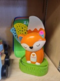 INFANTINO INTERACTIVE FOX MUSICAL NIGHTLIGHT TOY. ALSO INCLUDES LEARNING TILES THAT TEACH HOW TO