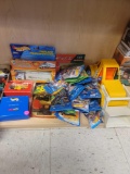 LOT OF ASSORTED TOYS. INCLUDES: ASSORTED PACKS OF HOT WHEELS AND LEGOS, A HOT WHEELS TRUCKIN'