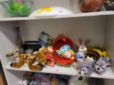 SHELF LOT OF ASSORTED TOYS. INCLUDES LADY AND THE TRAMP PLUSH ANIMALS, ART GLASS VASE, 