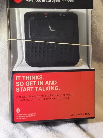 BRAND NEW MOTOROLA UNIVERSAL ADVANCED IN-CAR SPEAKERPHONE. MODEL T325. IS SOLD AS IS WHERE IS WITH