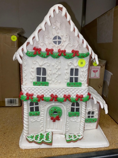13" Illuminated Gingerbread Cottage Does need Repair