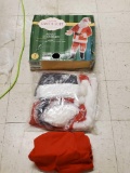 CLASSIC SANTA SUIT, ADULT STANDARD, PLEASE SEE THE PICTURES FOR MORE INFORMATION.