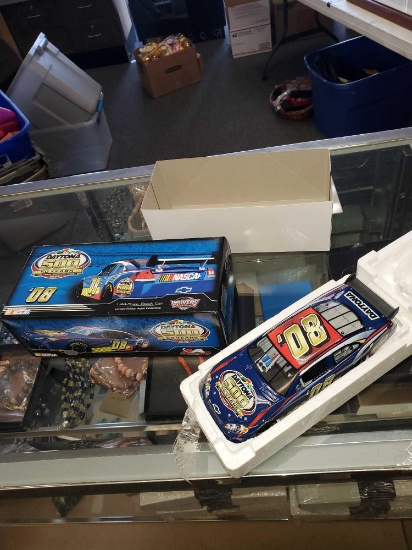 MOTORSPORTS AUTHENTICS 1:24 SCALE STOCK CAR, DAYTONA 500 NO.08 50TH RUNNING 2007 CHEVY IMPALA SS COT