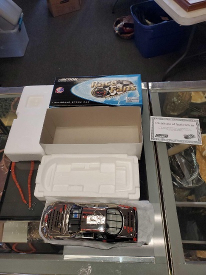 ACTION RACING COLLECTIBLES, 1:24 SCALE STOCK CAR, DALE EARNHARDT HALL OF FAME, 2006 MONTE CARLO SS