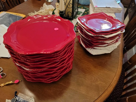 (DR) LOT OF RED PRINCESS HOUSE EXCLUSIVE "PAVILLION" PATTERN PLATES. INCLUDES (16) 11-1/2" DINNER
