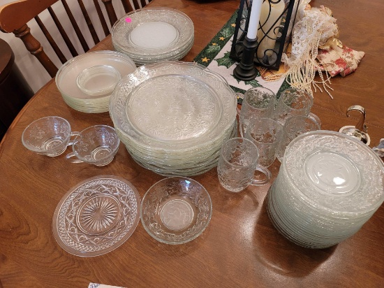 (DR) LARGE LOT OF GLASSWARE TO INCLUDE: (6) PRINCESS HOUSE FANTASIA CLEAR/FROSTED GLASS 10" DINNER