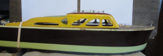 VINTAGE BATTERY OPERATED WOODEN BOAT ALL ITEMS ARE SOLD AS IS, WHERE IS, WITH NO GUARANTEE OR WARR