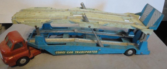 CORGI CAR TYRANSPORTER CARRIMORE ALL ITEMS ARE SOLD AS IS, WHERE IS, WITH NO GUARANTEE OR WARRANTY.