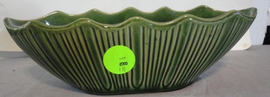 VINTAGE GREEN PLANTER MCP USA ALL ITEMS ARE SOLD AS IS, WHERE IS, WITH NO GUARANTEE OR WARRANTY. NO