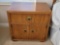 (BR1) DREXEL MCM BEDROOM NIGHTSTAND WITH A SINGLE DRAWER & TWO CABINET DOORS THAT OPEN UP TO