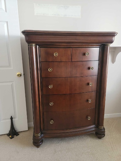 (MBR) DREXEL TALL CHEST WITH 2 SMALL DRAWERS OVER 4 LARGER DRAWERS. BRASS TONED KNOBS. MEASURES