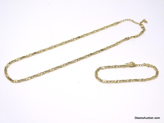 2 PC. FANCY GOLD TONE NECKLACE & BRACELET SET, BOTH WITH LOBSTER CLASPS. THE NECKLACE MEASURES