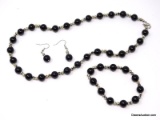 4 PC. MODERN JEWELRY SET - BLACK BALL BEAD & STONE BALL DESIGNED. THE NECKLACE IS 20-1/2