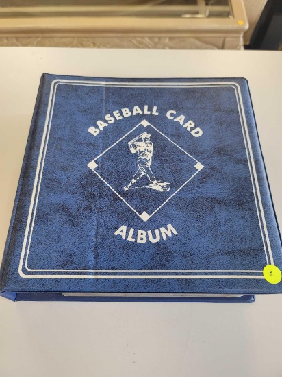 BLUE BASEBALL CARD ALBUM BINDER FILLED WITH ASSORTED BASEBALL CARDS. INCLUDES PLAYERS SUCH AS: DAVE