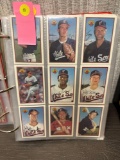 18 CARDS IN SLEEVES OF CHICAGO WHITE SOX; SOME PLAYERS INCLUDED ARE STEVE LYONS, SHAWN HILLEGAS, RON