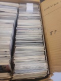 ROW LOT OF ASSORTED BASEBALL CARDS. INCLUDES PLAYER SUCH AS: FRANK CATALANOTTO, SHANE REYNOLDS,