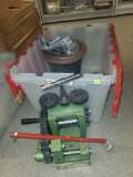 TOTE LOT OF MISC ITEMS, MINI ROLLING MILL WITH 5 ROLLERS, 4832, STONEWARE PLANTER, HAS A CRACK,
