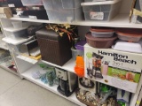 SHELF LOT OF ASSORTED ITEMS TO INCLUDE: A HAMILTON BEACH 3-IN-1 MULTI FUNCTION BLENDER, STORAGE