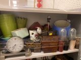 SHELF LOT OF ASSORTED OF ITEMS TO INCLUDE AN ASSORTMENT OF CERAMIC PLANTERS POTS, CHANEY MANTEL