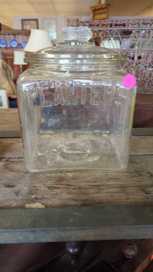 EARLY STYLE PLANTERS PEANUTS GLASS JAR WITH LID MEASURES APPROXIMATELY 7 IN X 10 IN