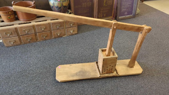 EARLY STYLE HANDMADE WOODEN PERMANENT APPLE JUICER / PRESS MEASURES APPROXIMATELY 40 IN X 9 IN X 31