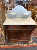 VICTORIAN CARVED WALNUT MARBLE TOP COMMODE WITH CANDLE STANDS; MEASURES 32 x 18 x 43 in