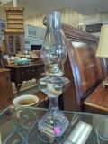 VINTAGE GLASS OIL LAMP WITH A SILVER TONE WHITE FLAME LIGHT CO. METAL WICK INSERT & A GLASS CHIMNEY.