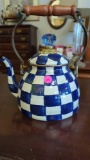 MACKENZIE - CHILDS ROYAL CHECK ENAMEL TEA KETTLE 3 QUART RETAIL PRICE VALUE $188.00