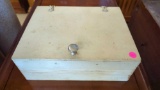 EARLY STYLE WHITE WOODEN PLANTER SEEDS STORAGE BOX WITH LID MEASURES APPROXIMATELY 13 IN X 10 IN X 6