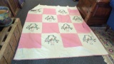 EARLY STYLE HANDMADE SQUARE PATTERN QUILT WITH A DESIGN OF FLOWER BASKET WITH FLOWERS AND VINES,