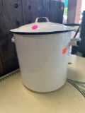 WHITE AND BLACK ENAMELED STOCK POT, WITH LID, INSIDE IS STAINED, 11 1/2