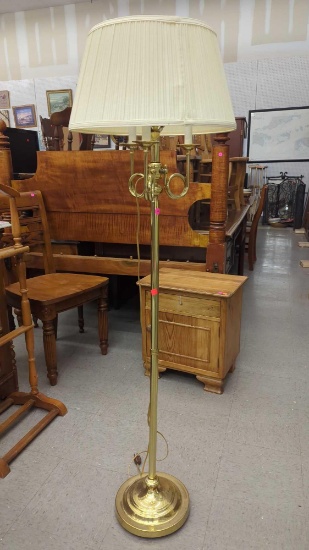 BRASS 4 LIGHT FLOOR LAMP WITH SHADE MEASURES APPROXIMATELY 57 INCHES TALL