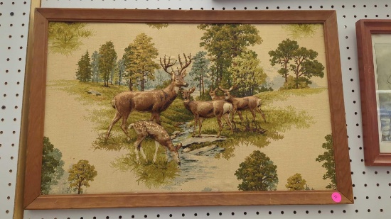 WALL HANGING WOODEN FRAME 3 DEMINISIONAL WHITE TAIL DEER MEASURES APPROXIMATELY 25 IN X 15 IN