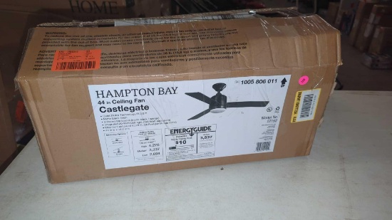 HAMPTON BAY 44-IN CEILING FAN CASTLEGATE, IN THE ORIGINAL BOX, RESEALED.