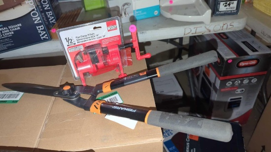 SET OF 2 ITEMS, BESSEY 1/2" 13MM PIPE CLAMP H STYLE, AND 1 FISKERS HEDGE SHEARS