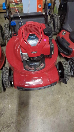 TORO BRIGGS AND STRATTON SMART STOW GUARANTEED TO START 150CC SELF PROPELLED GAS WALK BEHIND LAWN