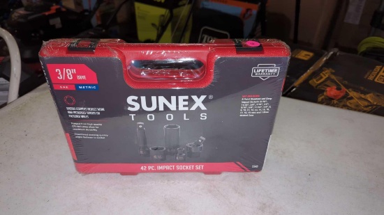 SUNEX TOOLS 3/8 INCH DRIVE 42 PIECE IMPACT SOCKET SET NEW IN THE PACKAGE COMES WITH HARDSHELL