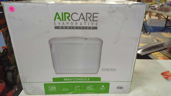 AIRCARE EVAPORATIVE HUMIDIFIER MINI CONSOLE MODEL NUMBER 5D6700 NEW IN THE BOX RETAIL PRICE VALUE