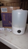 LEVOIT SMART TOP FILL HUMIDIFIER DUAL 200S IN THE ORIGINAL BOX RETAIL PRICE VALUE $45.00.