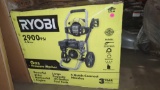 RYOBI 2900PSI GAS POWER WASHER, 2.5 GPM, RESEALED IN THE ORIGINAL BOX, NEW CONDITION.
