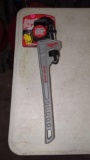 MILWAUKEE 18-IN ALUMINUM PIPE WRENCH OVERBITE JAW NEW IN THE PACKAGE RETAIL PRICE VALUE $65.00