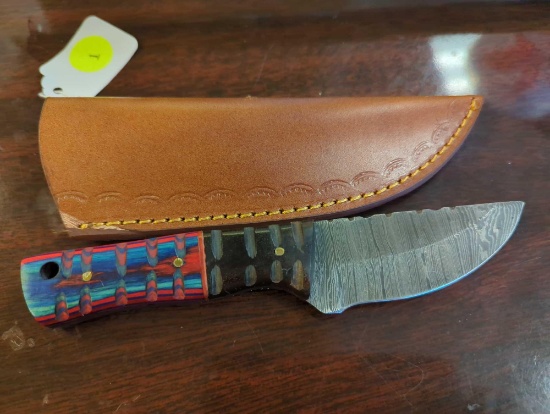 HANDMADE DAMASCUS STEEL DROP POINT KNIFE WITH MULTI COLORED HANDLE. BLADE MEASURES 3.5". COMES WITH