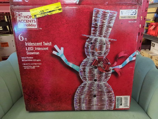 HOME ACCENT HOLIDAY 6 FT IRIDESCENT TWIST LED IRIDESCENT RIBBON SNOWMAN,YARD DECORATION, APPEARS TO