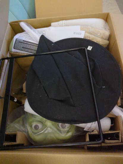 DISNEY STAR WARS 3.5 FT ANIMATED LED SEASONAL YODA, APPEARS TO BE NEW IN OPEN BOX, RETAIL PRICE
