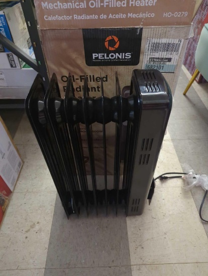 PELONIS 1,500 WATT OIL FILLED RADIANT ELECTRIC SPACE HEATER WITH THERMOSTAT, MISSING THE WHEELS,