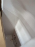 Delta Classic 500 60 in. x 32 in. Soaking Bathtub with Right Drain in High Gloss White. Appears to